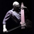 Uno de los bajos más reconocidos y respetados de la música internacional, vuelve a presentar en Córdoba.
