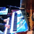 Después de una década, el dúo de músicos vuelve a reunirse en este nuevo proyecto musical que demuestra que la magia se mantiene viva.