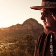 El rocker italiano presenta su nuevo disco "Chocabeck" y sus más grandes éxitos.