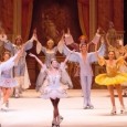 Con la gracia, el refinamiento y la coreografía tradicional del ballet ruso.
