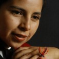 Coplas pícaras y profundamente femeninas en la voz de la más joven promesa coplera de Salta.