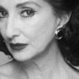 La multipremiada y talentosa actriz vuelve a interpretar a la genial cantante y actriz María Callas.