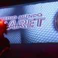 Doce artistas afines a una estética nocturna, se reunen en una noche para evocar al Cabaret.