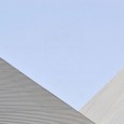 FEDE GALARÁ Fotografías digitales urbanas con juegos de composición sobre espacios arquitectónicos.