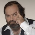Uno de los referentes del “stand-up comedy" brindará dos shows imperdibles, y un seminario intensivo para los amantes del género.