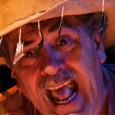 De la Parra se atreve a exponer su propia identidad como escritor y psiquiatra, mostrandonos un desconocido mundo de Cervantes.