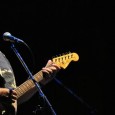 El legendario cantautor rosarino se presentará con un show íntimo y en formato café concert.