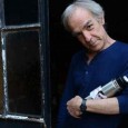 A dos años de su última presentación, el ex líder de Tamboor vuelve a Córdoba con voz y guitarra.