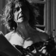 Monólogos bestiales, delirantes e hirientes sobre textos de Alejandro Urdapilleta.