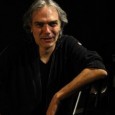 El pianista y compositor se despliega hacia las fronteras del jazz y la música clásica para trascender los estilos.