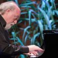 El aclamado pianista británico cierra el Ciclo de Conciertos de Abono 2017 de la Fundación Pro Arte Córdoba.