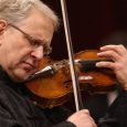 SHLOMO MINTZ El gran violinista ruso celebra Rosh Hashaná acompañado por el pianista israelí Itamar Golan.