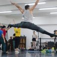 Con coreografía de Cristina Gómez Comini estrena la puesta "Ocre, Vestigios de una tribu urbana".