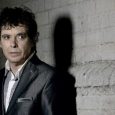 El cantautor uruguayo presenta su nuevo material discográfico.