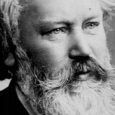 El Coro de Cámara, el Coro Polifónico y la Orquesta Sinfónica juntos en un potente concierto con el Requiem de Brahms.