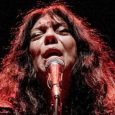 Se celebra la tradicional Velada Patria del 25 de mayo, con un concierto mestizo y diverso.