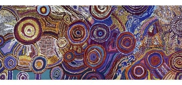 Piezas de arte pertenecientes al acervo de la galería de arte indígena más antigua de Australia.