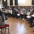 Estrena una obra poético musical que gira alrededor de las costumbres contrarias a la moral establecida.