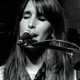 MEMI VIETTO Buscando rescatar la riqueza poética y melódica que envuelve la música popular argentina.