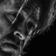 "Dominic en el formato que más le gusta, acústico, íntimo y ausente de voces", por Sebastián Fissore.