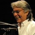 RAÚL BARBOZA TRÍO El legendario acordeonista presenta su nuevo trabajo "Luz de Amacener" en el Libertador.