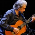 El cantante español presenta su espectáculo Canta a los poetas latinoamericanos. 
