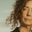 OLGA ROMÁN Olga Román se introduce de lleno en el folclore argentino, música que le ha acompañado desde siempre.
