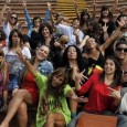 MUJERES AL GRIEGO Cantantes, instrumentistas, percusionistas y compositoras, reunidas para celebran el amor, el trabajo y la libertad.