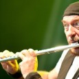 JETHRO TULL’S IAN ANDERSON Ian Anderson visita Córdoba para deleitarnos con la magia de su flauta traversa.
