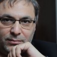 GABRIEL ROLÓN El reconocido psicólogo presentará “Medianoche en Buenos Aires, un relato musical”.