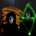 Una muestra que invita a participar activamente y explorar las expresiones plástico-lumínicas en el espacio.