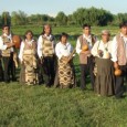 CORO QOM «CHELAALAPI» Verdaderos protagonistas comprometidos con su pueblo y sus raíces a través del canto.