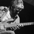 MILTON ARIAS El bajista y compositor presentará su nuevo disco “64. Antes del fin”. Un trabajo de audio y video.