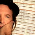  Una vez más, el músico recrea en 14 sencillos todo su potencial de hacedor de canciones con renovada vitalidad.