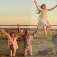 Relatos sobre un pequeño pueblo habitado por ángeles y naves espaciales conforman "El Libro de las Corderos".