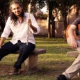 Un diálogo espontáneo y flexible entre guitarra y flauta, sobre obras del cancionero popular argentino.