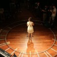 VIAJE A UN MÍNUSCULO PLANETA Presentación de un material audiovisual que confirma el carácter cinematográfico de su música.