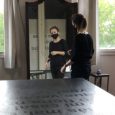 Obras que aluden al hábitat íntimo de la convivencia hogareña de alguna pareja.